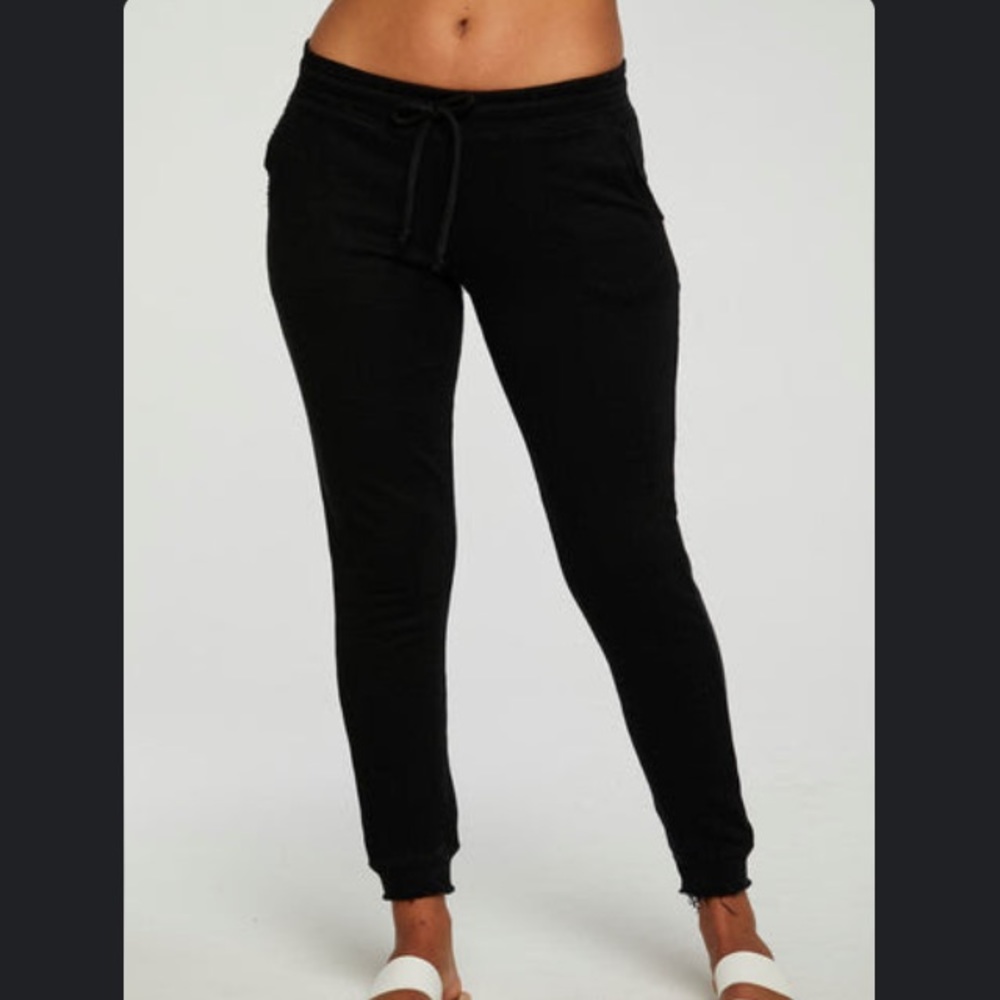 Chaser linen French terry cuffed jogger in true black